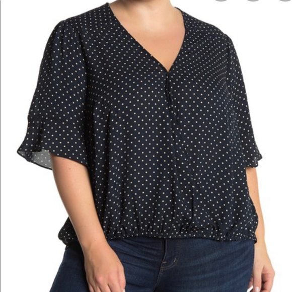 Sanctuary Tops - NWT Sanctuary flutter sleeve dot print blouse 2X